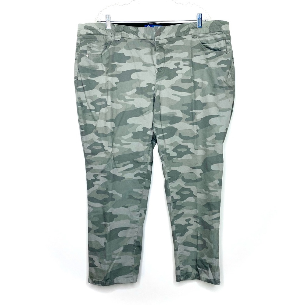 Democracy "Ab"solution Ankle Skimmer Jeans 22W Camo
